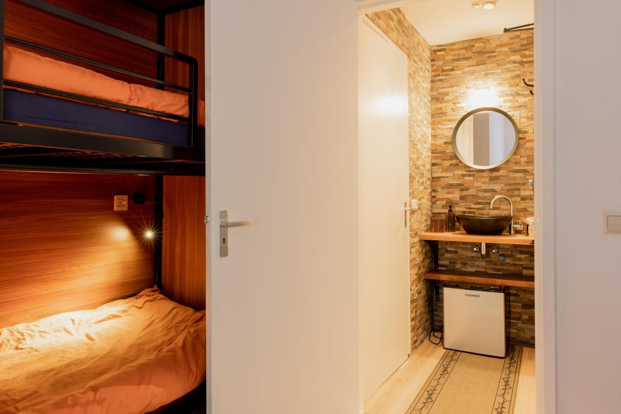 Recharge Hostel روتردام الغرفة الصورة